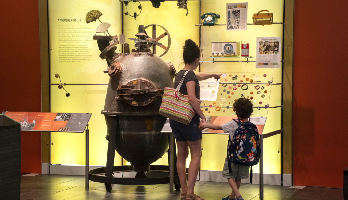 Free Museum Days Science History Institute Philly Holiday Experience